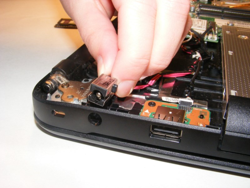 laptop-sarj-soketi-tamiri-ankara